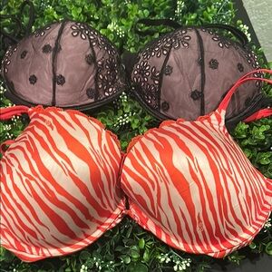 Victoria's Secret Black and Red Bra Set with Elegant Design